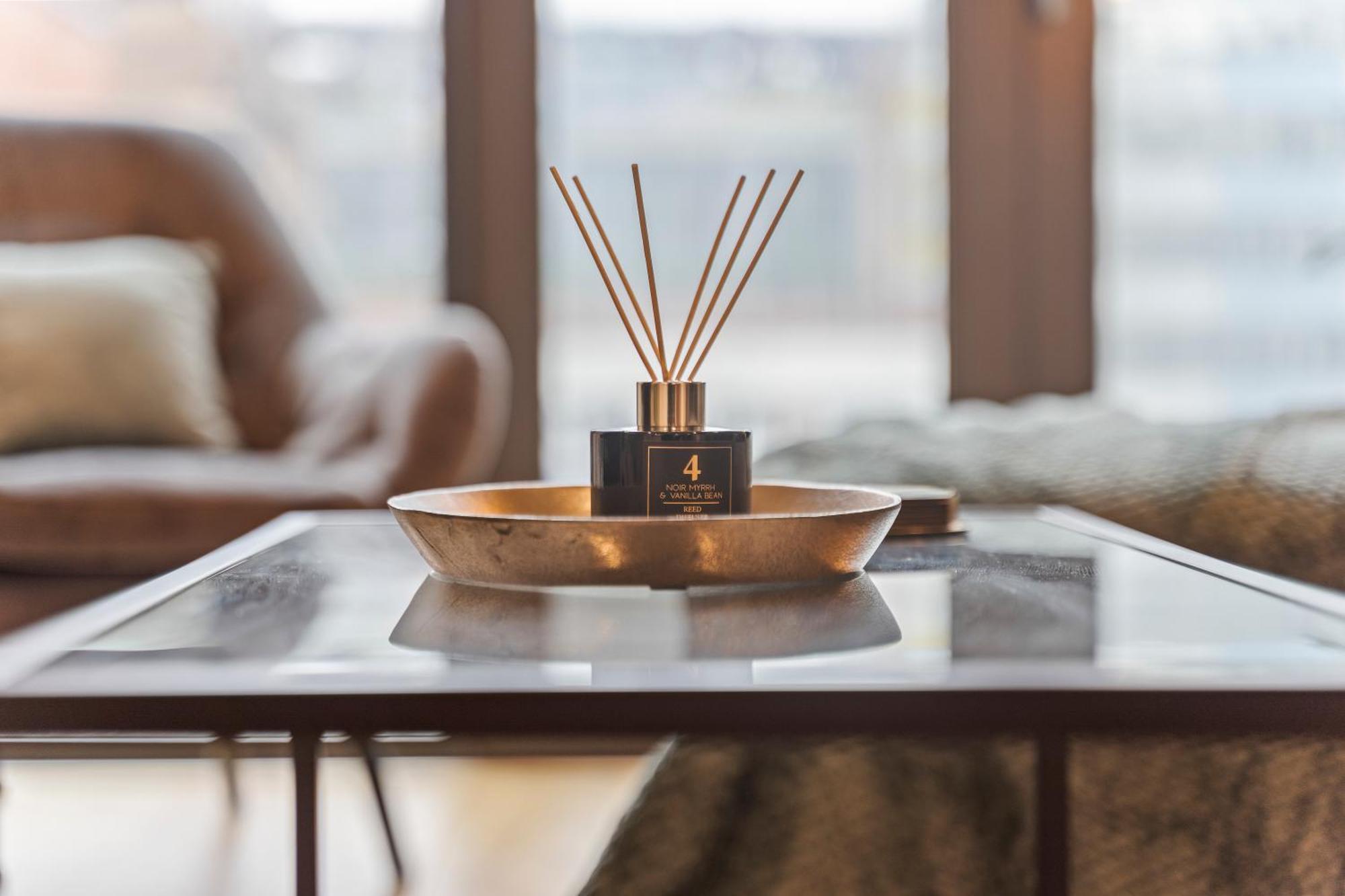 Shanti Suite - 2Bed 2Bath City Centre - Wifi - Netflix- Parking- Modern- Perfect For Family, Contractors, Leisure, Business By Shanti Nights バーミンガム エクステリア 写真