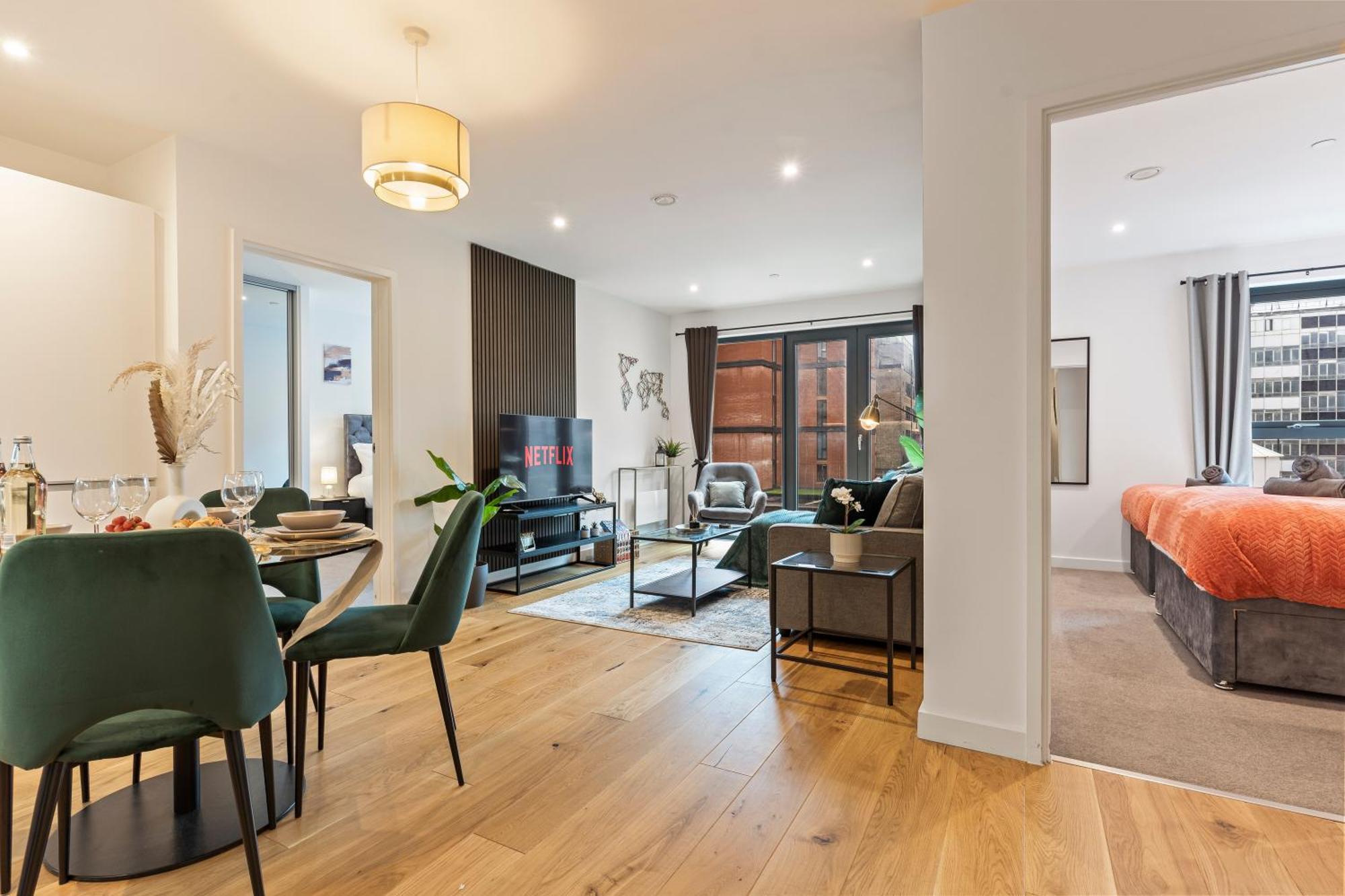 Shanti Suite - 2Bed 2Bath City Centre - Wifi - Netflix- Parking- Modern- Perfect For Family, Contractors, Leisure, Business By Shanti Nights バーミンガム エクステリア 写真